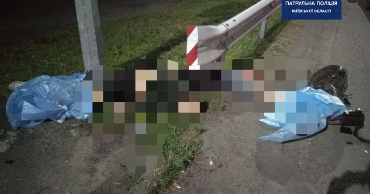 ДТП за участю фури та мопеда._3 / © facebook.com/Патрульна-поліція-України