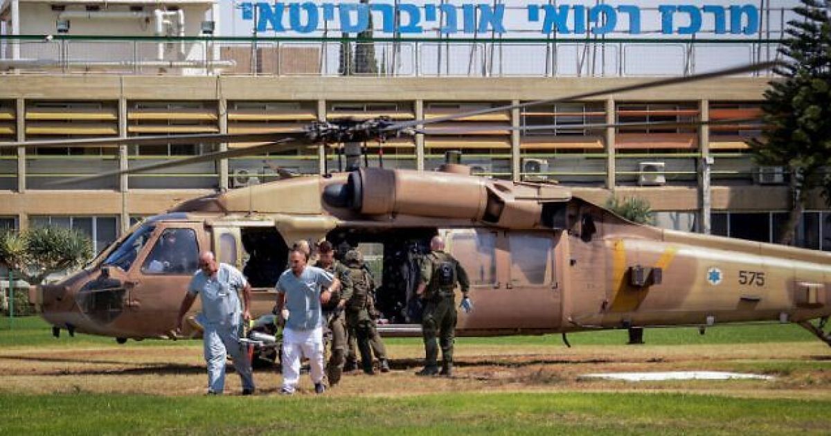 Звільнених заручників ХАМАСу доставляють до лікарні / Фото: Times of Israel