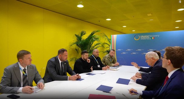 Украина будет искать пути увеличения зарплат военных: детали от ОПУ