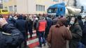 На Закарпатті скандал із парафіянами через храм переріс в блокування траси