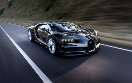 В Монако прибыл первый гиперкар Bugatti Chiron (Видео)