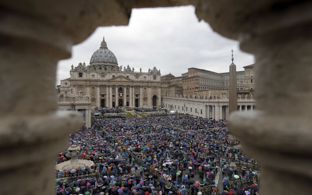 Папа Римский пожелал мира "любимой Украине" / © Reuters