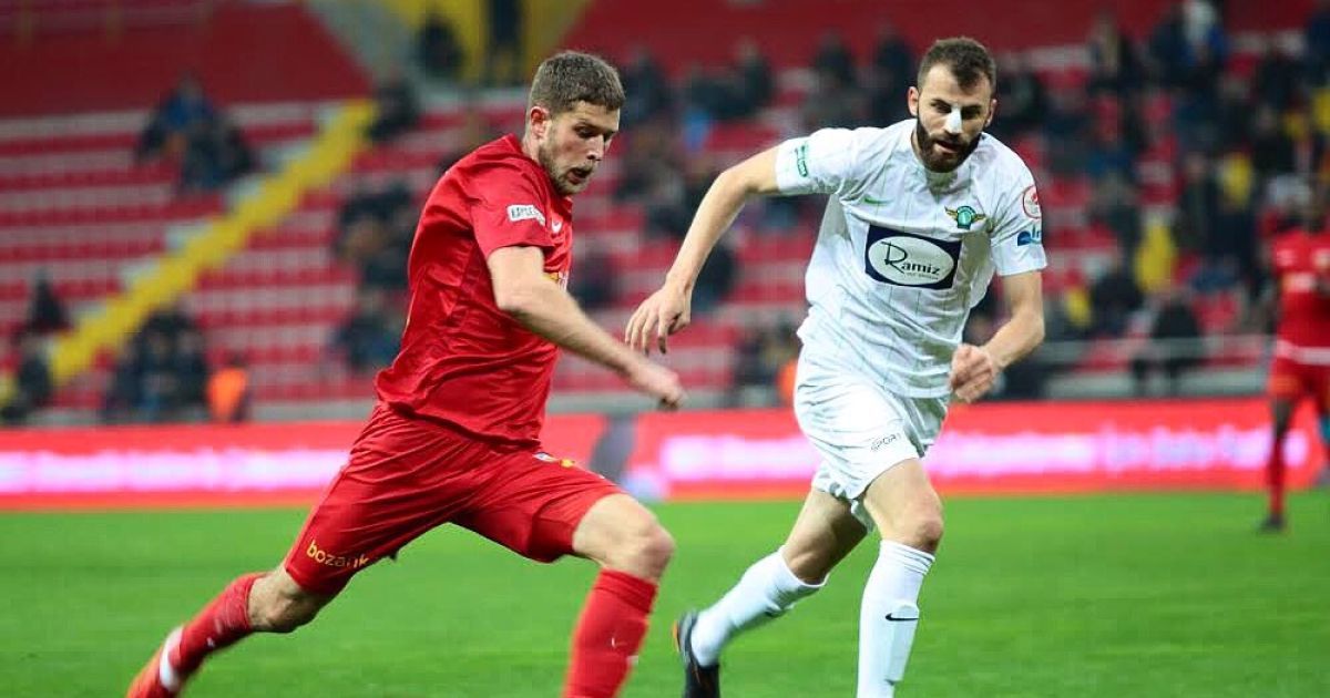 Кравец забил первый мяч за "Кайсериспор" в матче против команды Селезнева