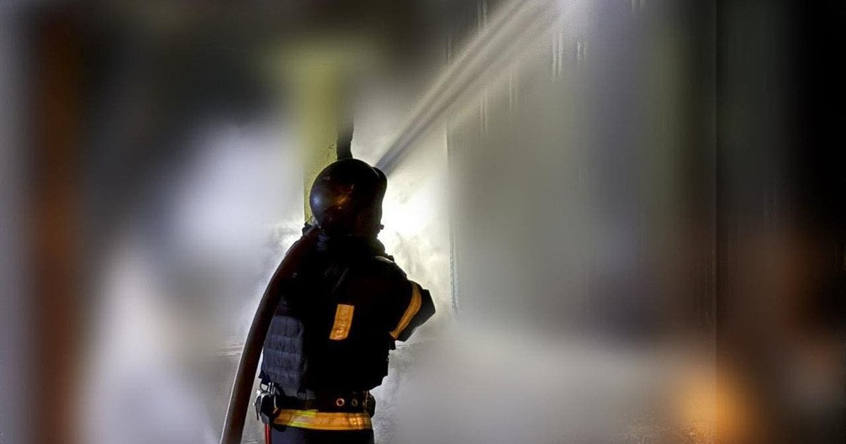 Ліквідація пожежі на Кіровоградщині після російської атаку у ніч проти 13 квітня