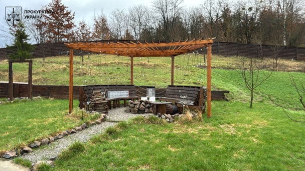 Колишній нардеп Деркач привласнив заповідні землі Кончі-Заспи / © Офіс Генерального прокурора