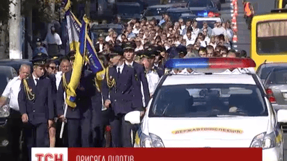 В Кировограде полтысячи будущих пилотов прошли торжественным маршем по центральной улице