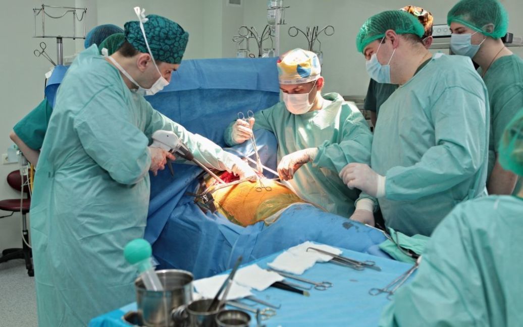 Специалисты впервые в Украине выполнили трансплантацию легких / © ТСН.ua