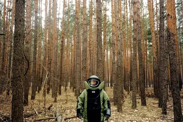 Работа Джайлза Дули / © instagram.com/angelinajolie