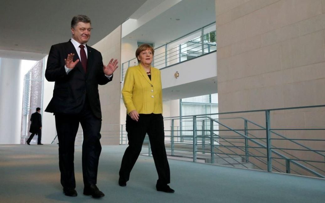 Порошенко у Берліні зустрівся з Меркель / © Reuters