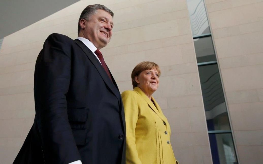 Порошенко у Берліні зустрівся з Меркель / © Reuters