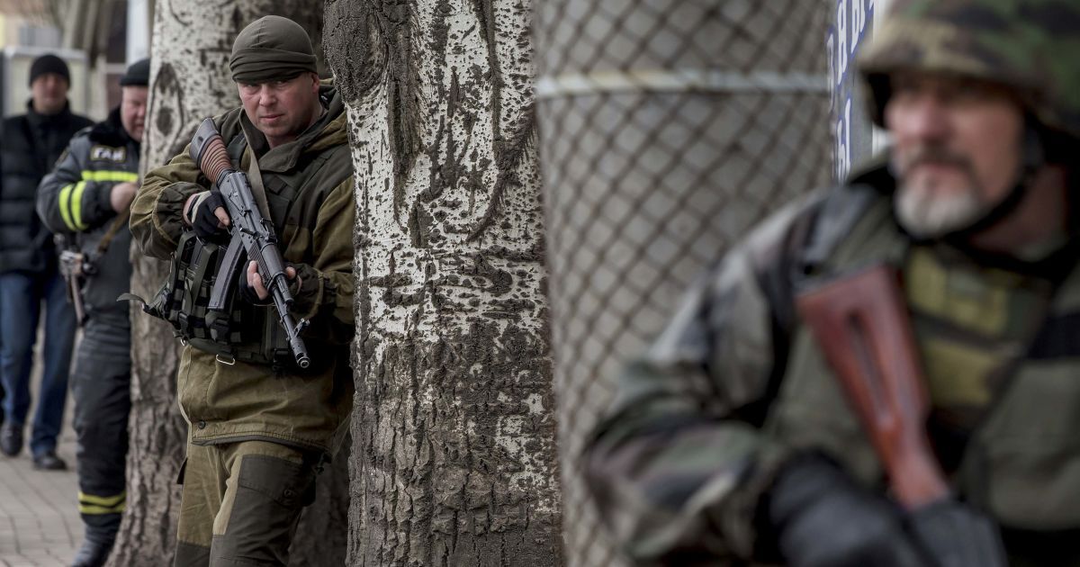 Сутки в зоне АТО: тишина на передовой и разборки боевиков в Донецке