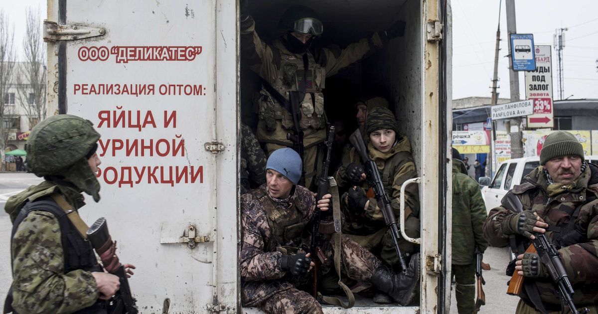 Сотрудники &laquo;прокуратуры ЛНР&raquo; отказались менять украинские паспорта