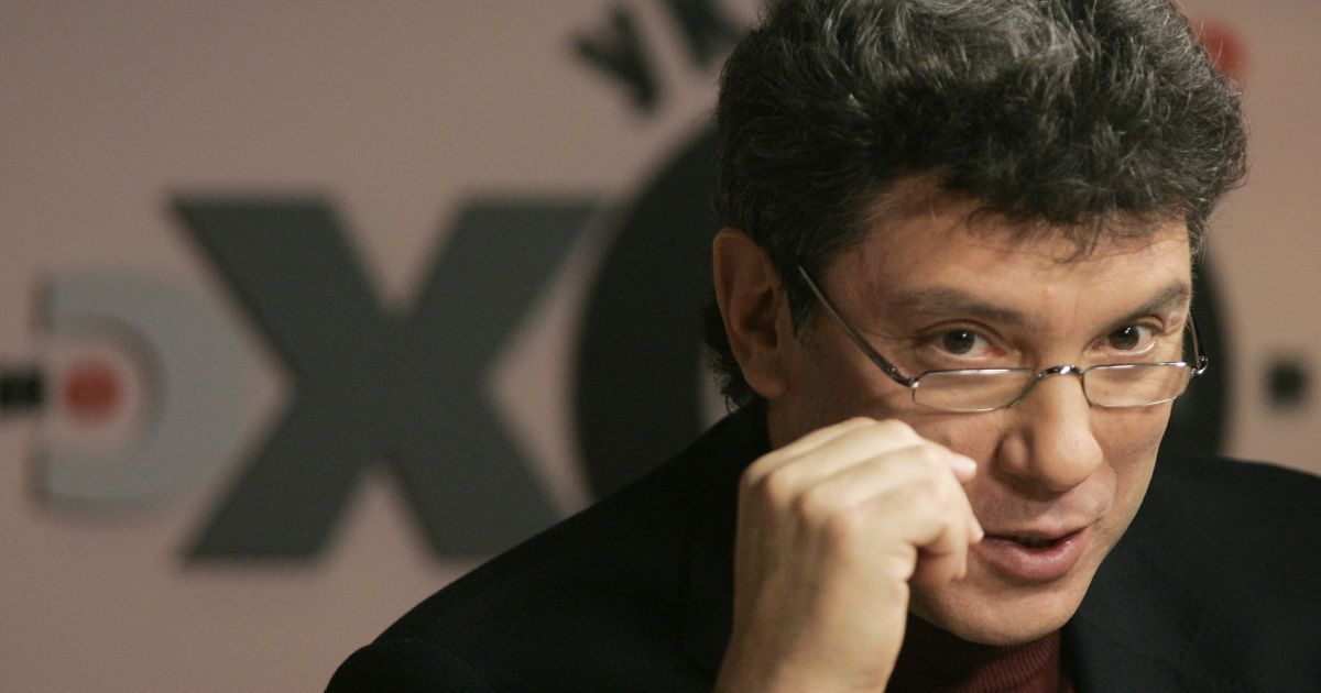 Російське посольство може опинитися на вулиці Нємцова