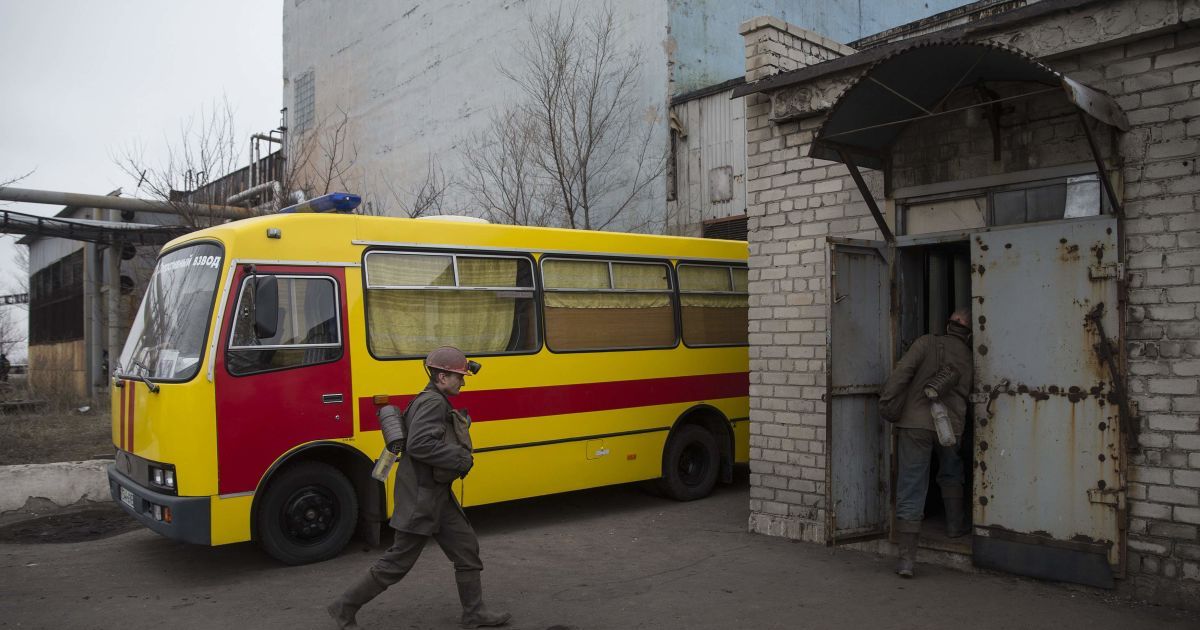 На Донетчине произошли обвалы на шахтах, есть погибшие