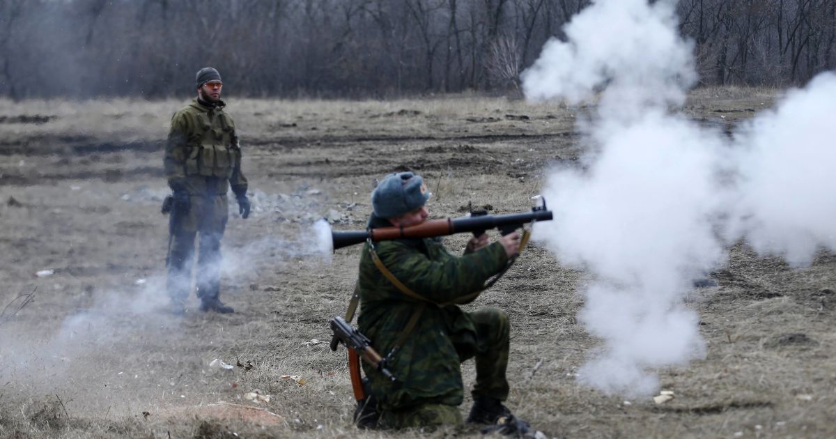 Бойовики продовжують порушувати перемир'я.