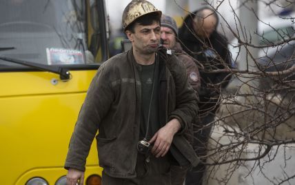 На Львівщині шахтарі відмовилися спускатися під землю через борги із зарплати