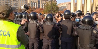 Еее, ви куди? Путіна хто захищати буде?! Чоловіки масово тікають з Росії!