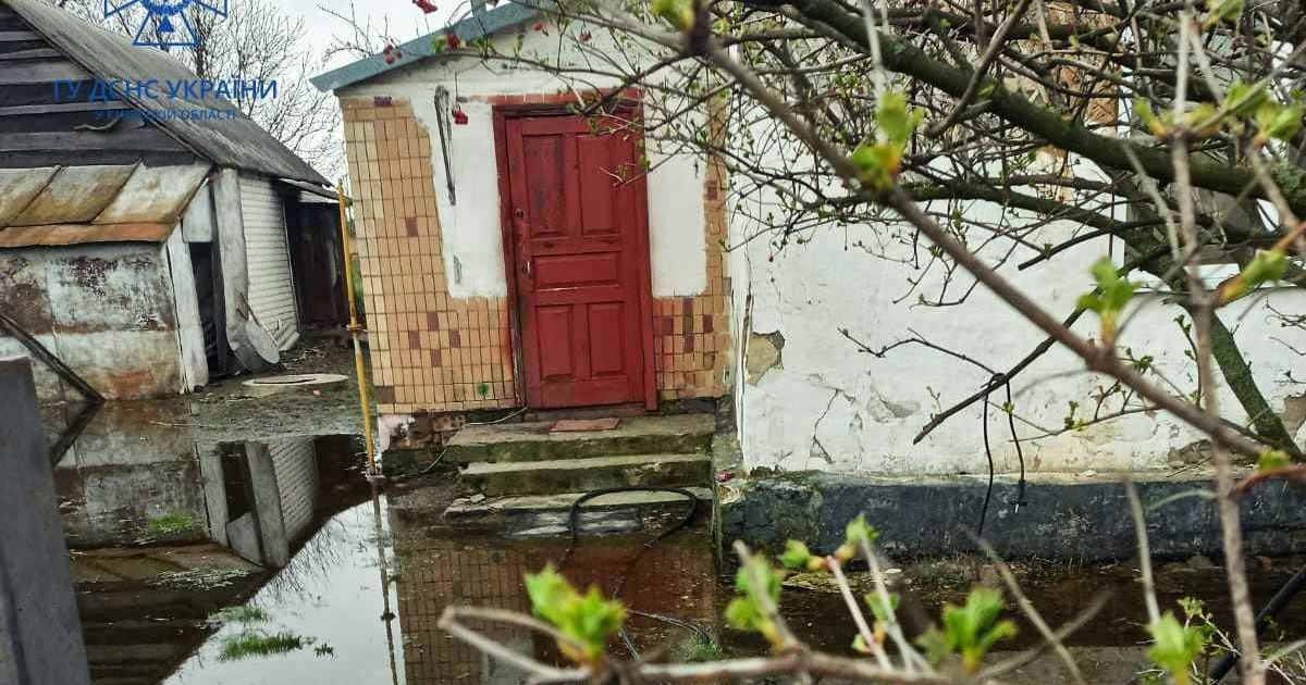 Київська область: небезпека підтоплень - рятувальники працюють в цілодобовому режимі