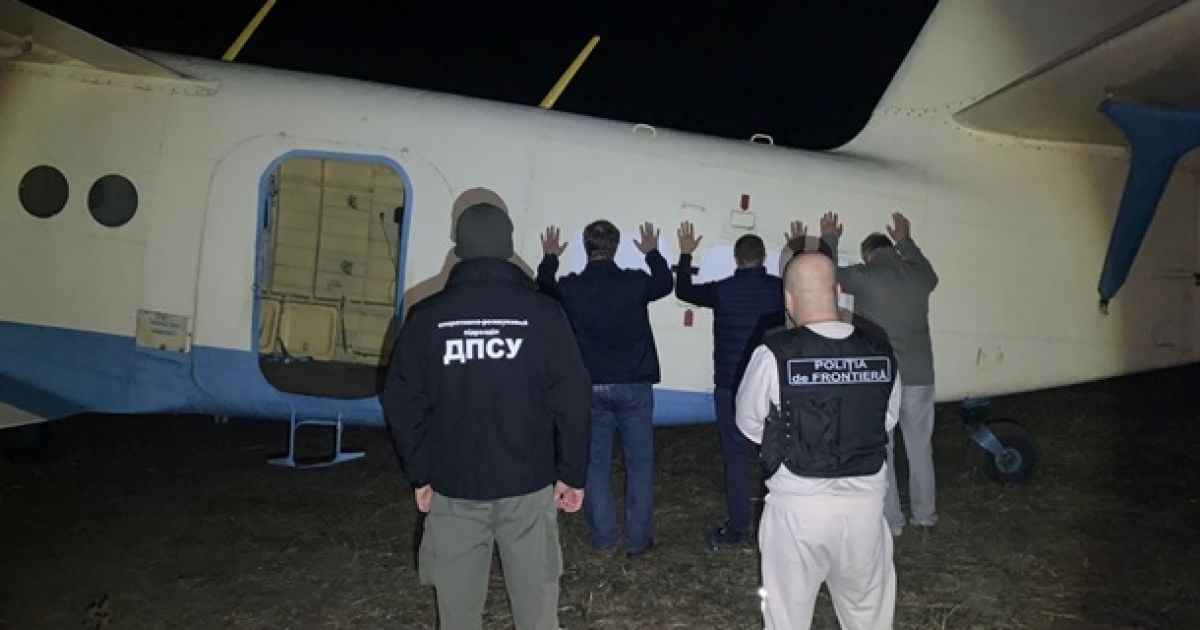 Українських контрабандистів з літаком затримали у Молдові, їм загрожує ув'язнення