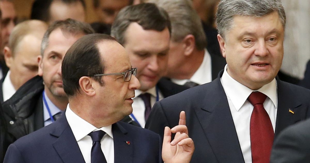 Порошенко полетить у Париж на зустріч з Олландом