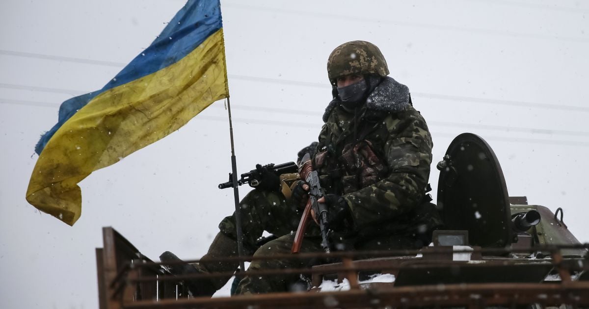 На Донбасі досі гинуть військові