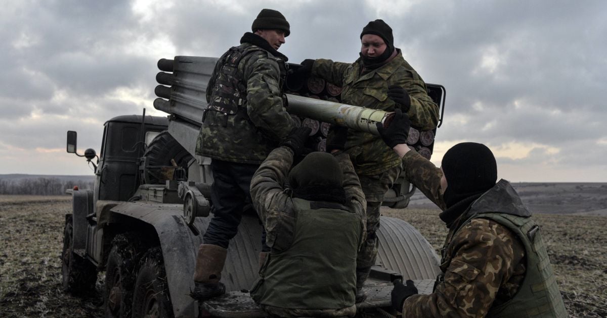 Военные начали отводить "Грады"