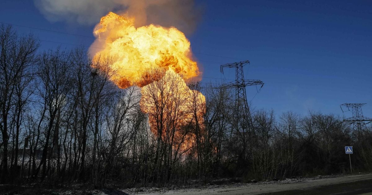 Снаряды попали в газопровод