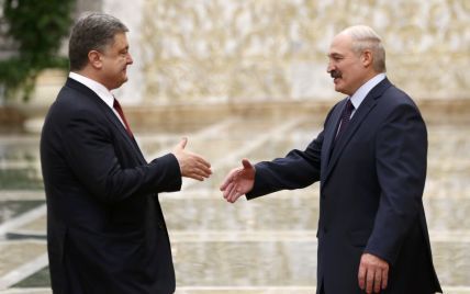 Порошенко посмотрит матч "Украина - Беларусь" вместе с Лукашенко - СМИ