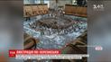 У залі очікування херсонського вокзалу впала гігантська люстра
