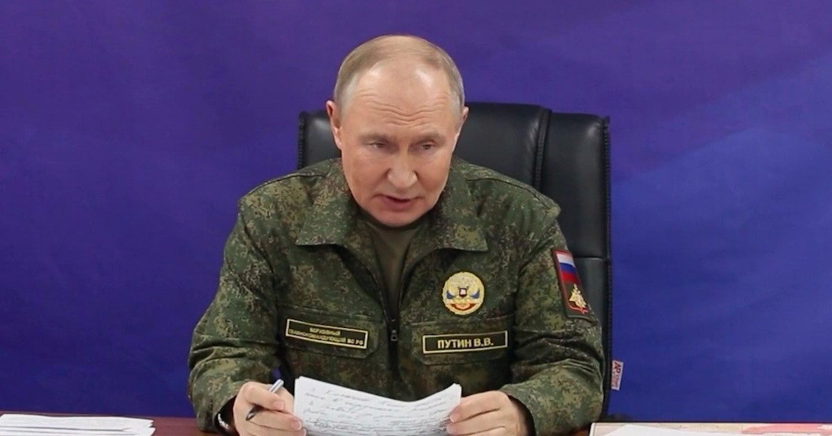 Диктатор Путін