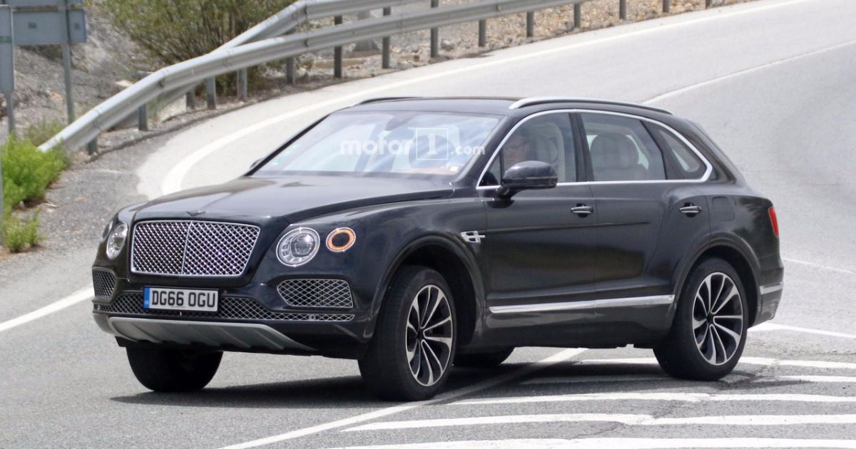 Гибридный Bentley Bentayga выехал на тесты