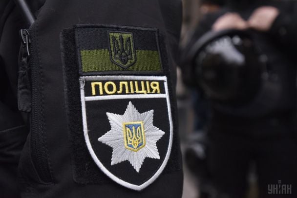 Поліцейський задекларував 1,5 млн гривень виграшу зі ставок на спорт: що виявили журналісти насправді