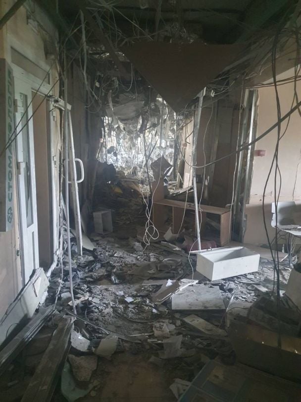 Наслідки ракетного удару по "Адонісу" в Києві / © ТСН.ua