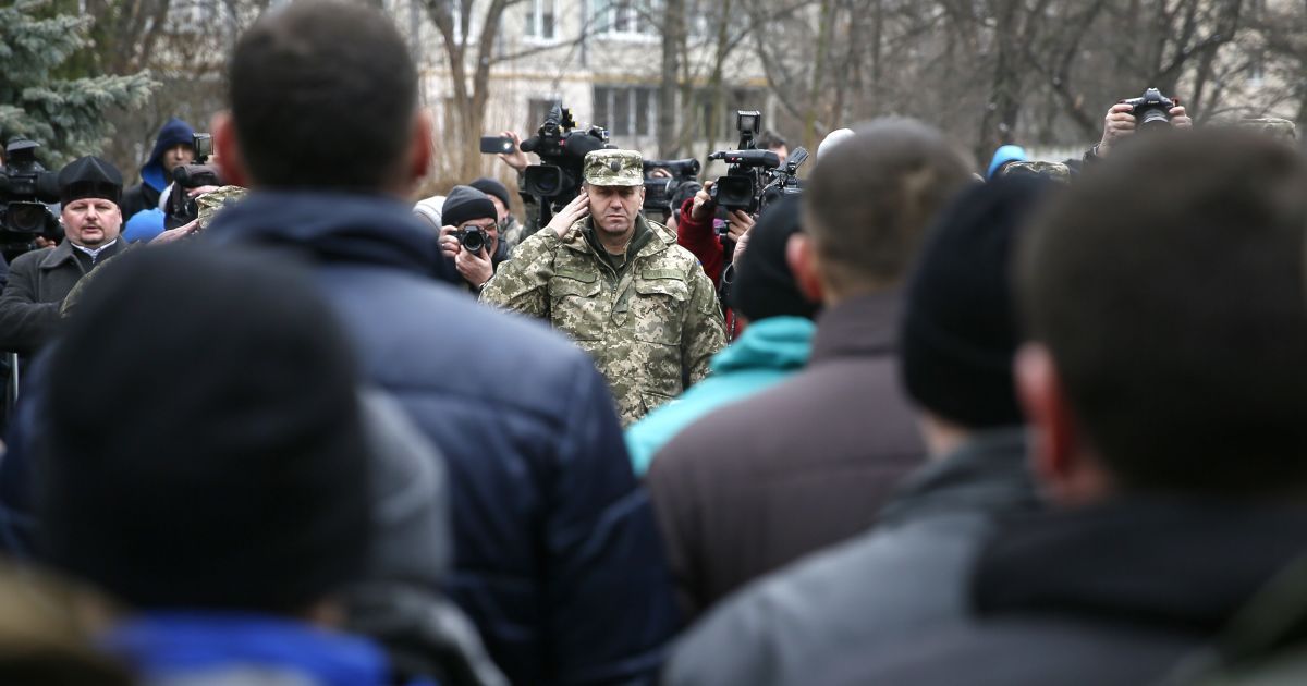 В Україні триває кампанія з мобілізації до лав української армії / © Reuters