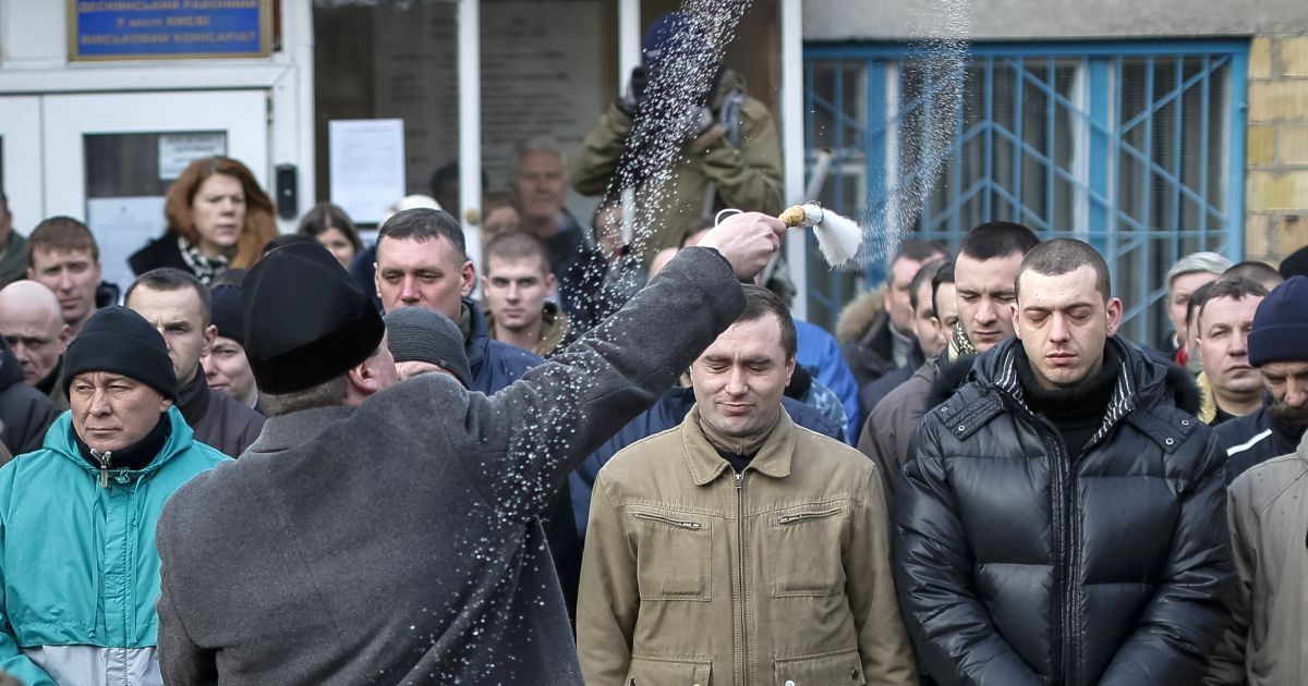 В Україні триває кампанія з мобілізації до лав української армії / © Reuters