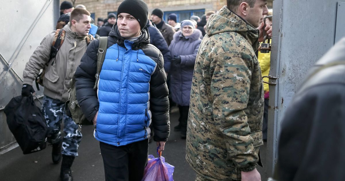 В Україні триває кампанія з мобілізації до лав української армії / © Reuters