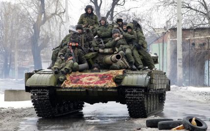 На території "ДНР" ОБСЄ зафіксувала переміщення "неопізнаних" танків, БТР і автобусів з військовими