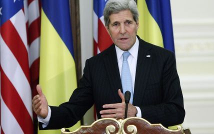 Керри предупредил, что отклонение США соглашения с Ираном ослабит доллар