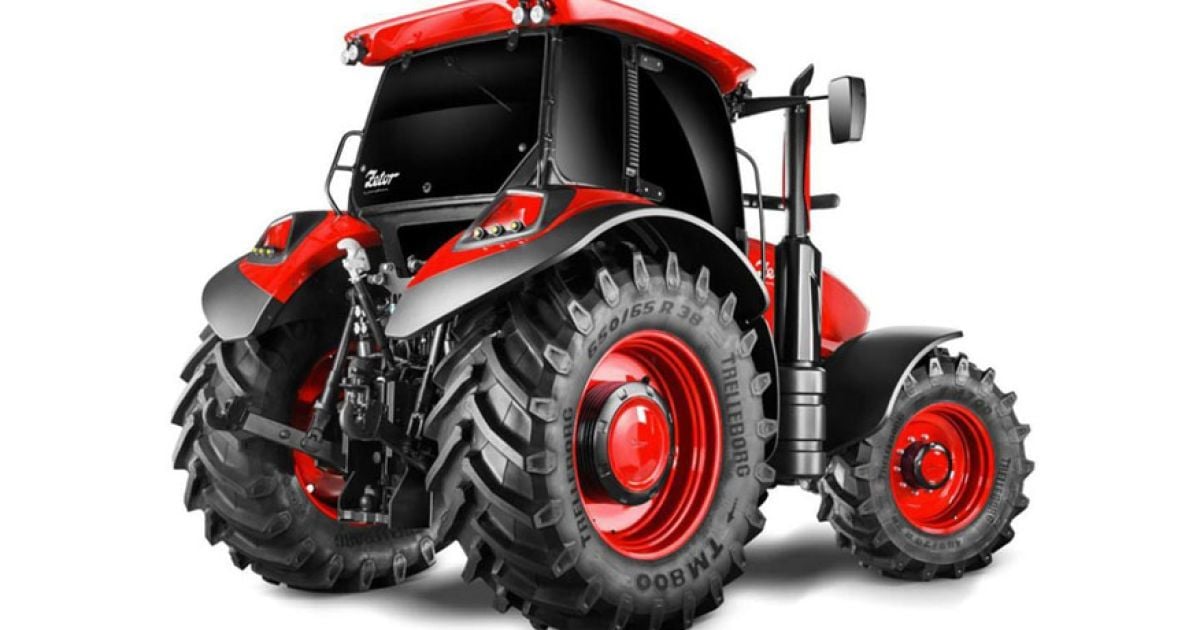 Про "нашпигування" трактора не йдеться