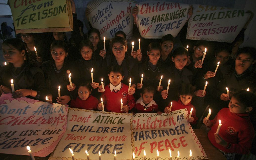 Жертвами теракту у пакистанській школі стали понад 130 осіб / © Reuters