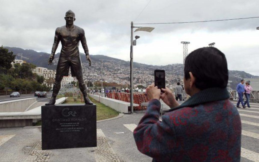 Памятник Роналду в Фуншале / © Reuters