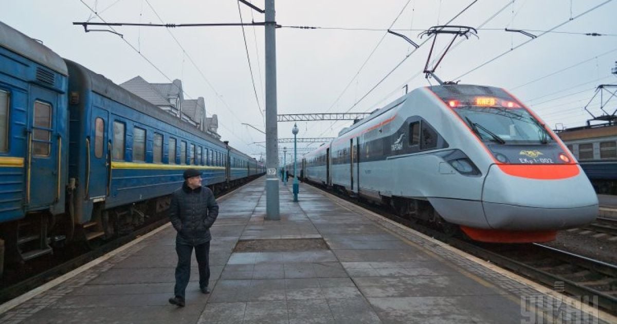 Молодой человек погиб на крыше вагона