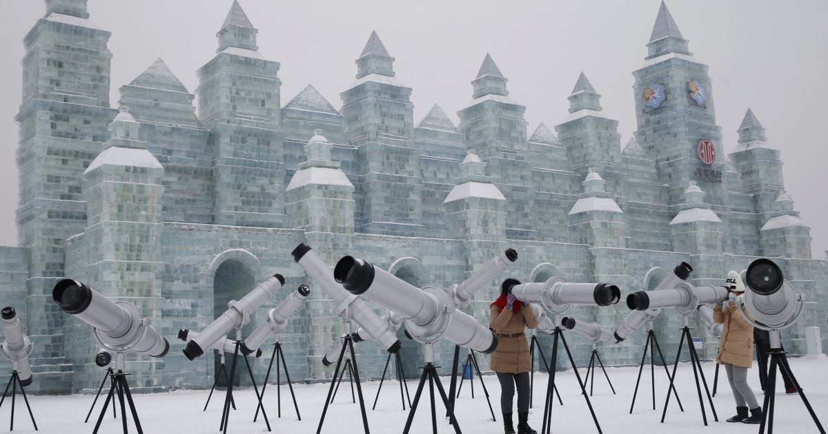У Китаї відкривається фестиваль снігу та криги / © Reuters