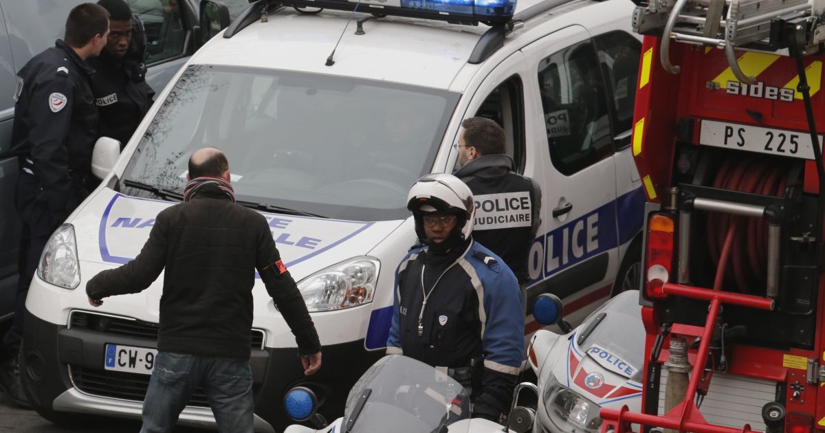 Обама решительно осудил теракт в Париже