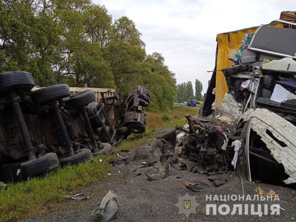 Массовое ДТП в Черкасской области: двое водителей умерли в больнице 2