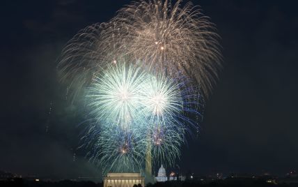 Массовые гуляния и фейерверки: как в США праздновали День независимости без коронавирусных ограничений
