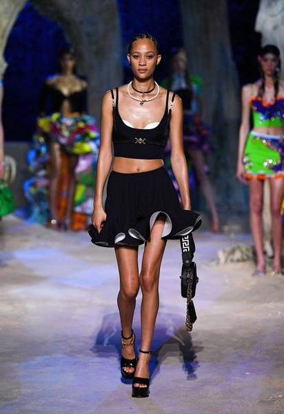 Коллекция Versace трет-а-порте сезона весна-лето 2021 / © East News