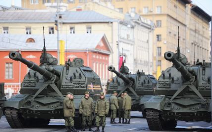 Россия оборудует один военный комплекс в Крыму и еще пять возле границы с Украиной