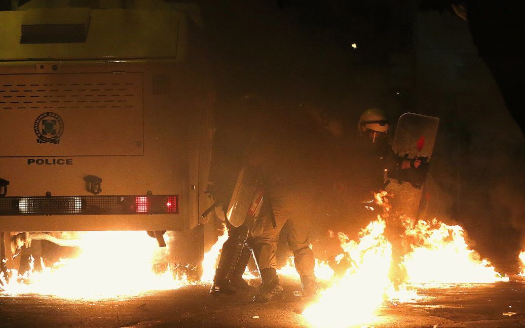 Массовые протесты переросли в драку с правоохранителями / © Reuters