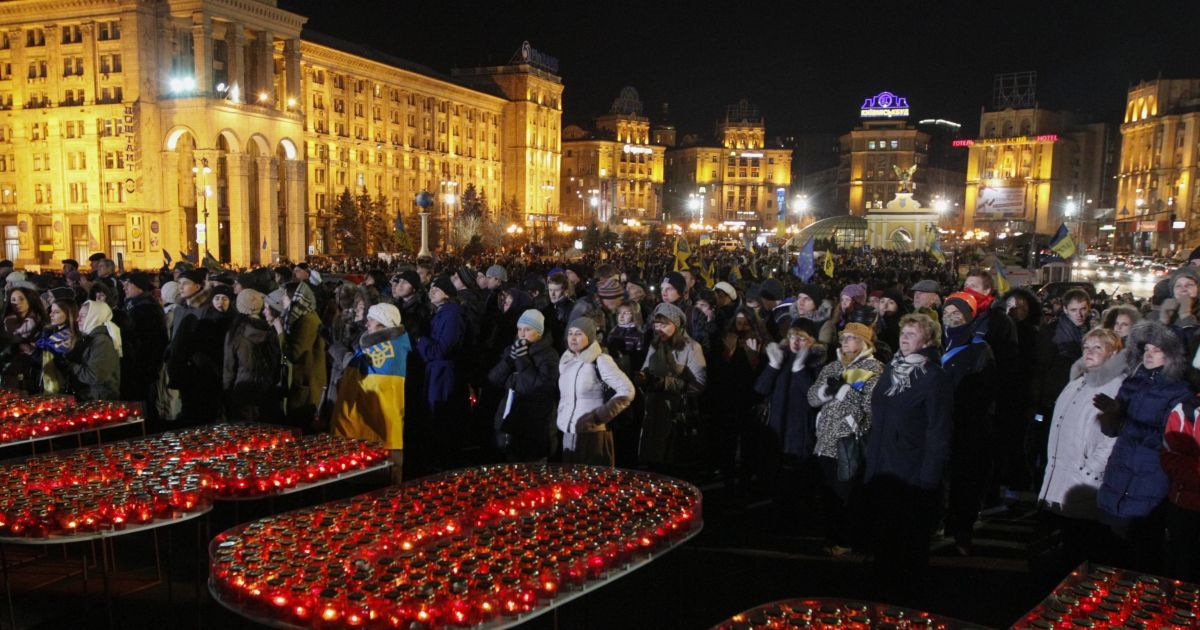 7-тисячне віче на Майдані. / © Reuters